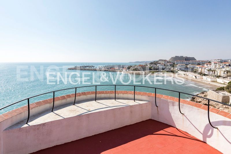 Foto 562044d6-e6df-4b0a-9448-a7c83ada8edc. Casa amb calefacció aparcament a Aiguadolç - Sant Sebastià Sitges