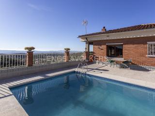Casa a Font-rubí. Casa de campo con vistas al espléndido penedès