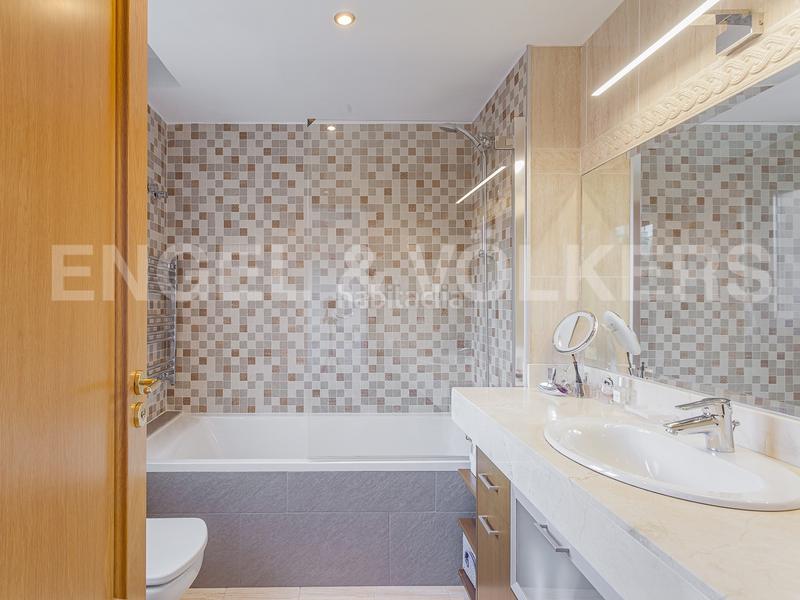 Foto 6dcfd709-0751-4adc-bebe-d412fe147677. Casa adosada espectacular casa adosada de ubicación única en Rubí