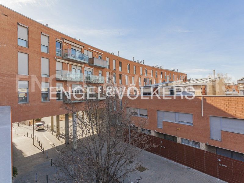 Foto a721963b-6418-4e1a-8f23-ab3f742cabb2. Casa adossada amb calefacció aparcament a Mercat Rubí