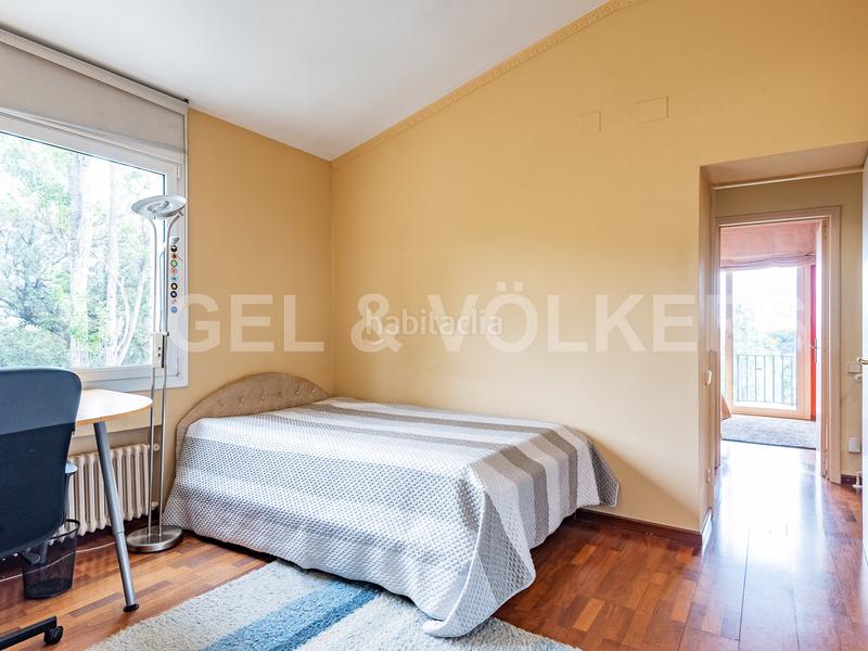 Foto 0f3ef8a8-3617-4461-a5ee-2cf32772b466. Affitto casa con riscaldamento parcheggio piscina in Barcelona