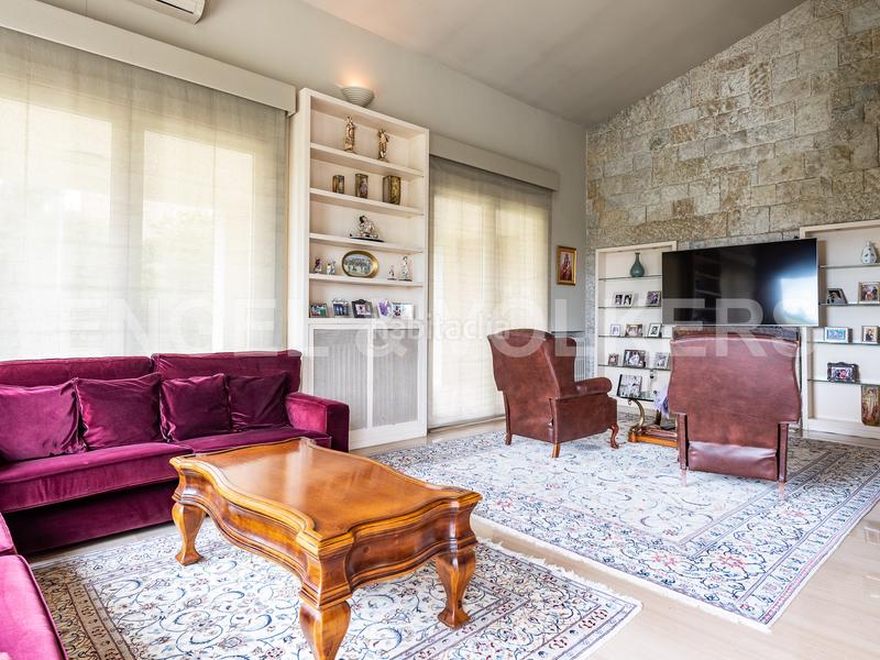 Foto cb415699-25c1-420d-84ee-94484695d651. Rent house with heating parking pool in Pedralbes Barcelona