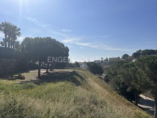 Terreny residencial a Rocaferrera. Espléndido terreno esquinero en rocaferrera