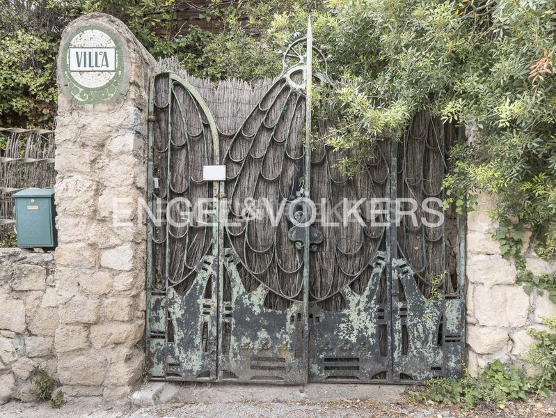 Foto 3fb96b74-f619-49c2-9b57-fdef1d9f0c09. Casa amb calefacció aparcament piscina a Vallvidrera - Tibidabo - Les Planes Barcelona