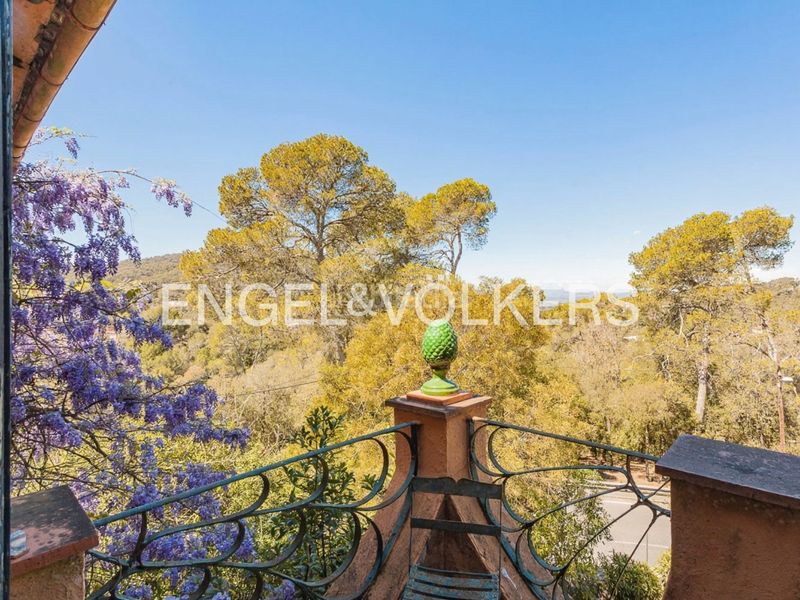 Foto ce9ee358-8410-4b8e-bb5a-073e8a97bc54. Casa amb calefacció aparcament piscina a Vallvidrera - Tibidabo - Les Planes Barcelona