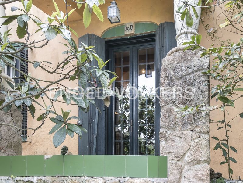 Foto feea35d0-134b-4cf7-a506-bdae4c2ec3c9. Casa amb calefacció aparcament piscina a Vallvidrera - Tibidabo - Les Planes Barcelona