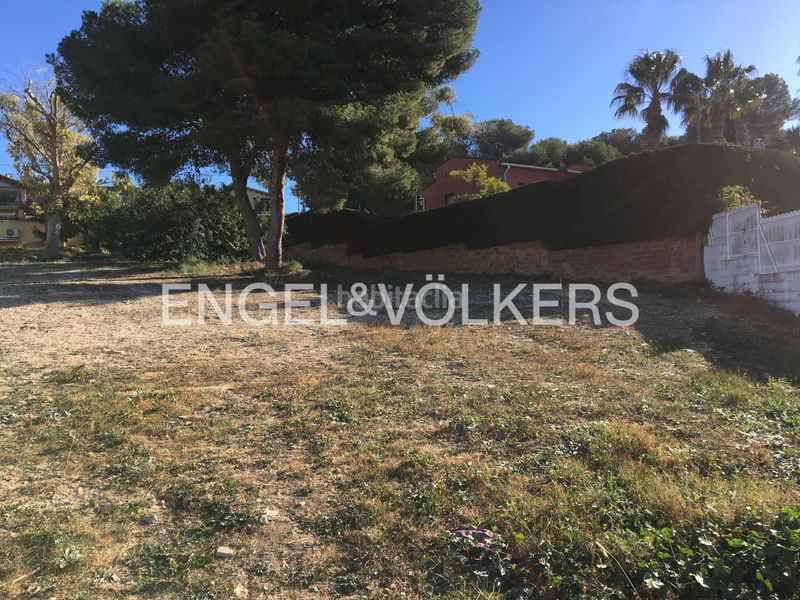 Foto 08781e76-0bb1-43a3-982e-3867ed615696. Terreny residencial a Roda de Barà
