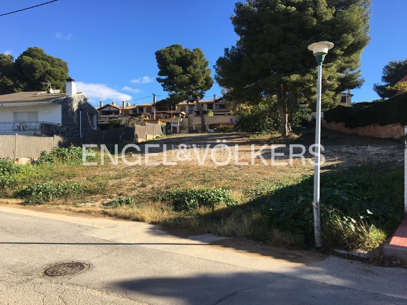 Foto 0bd05080-fbf9-4f12-b9e6-d5fa73d11e66. Terreny residencial a Roda de Barà