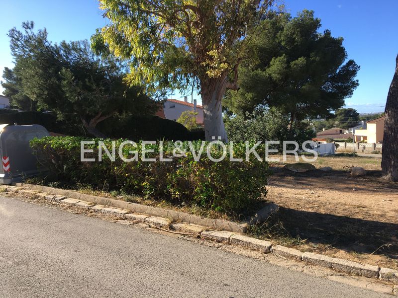 Foto 84985542-6a73-4ed0-8df7-896a2b081df3. Terreny residencial a Roda de Barà