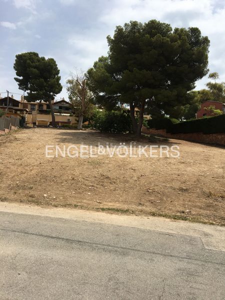 Foto fe32aef3-475e-4476-accd-cb4db39c328a. Terreny residencial a Roda de Barà