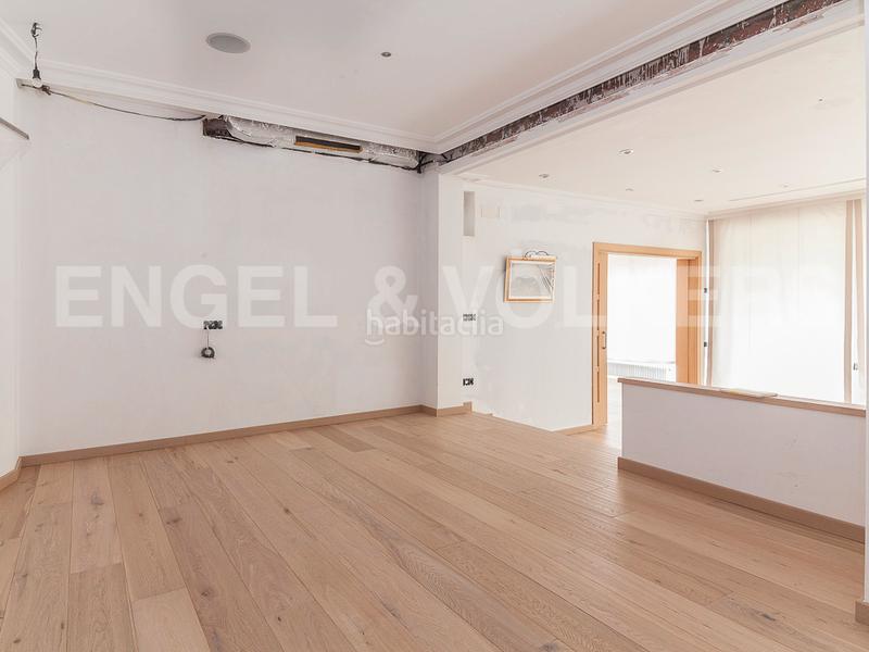 Foto b325b7df-d4ed-404d-a390-43764c9c2c95. Ático  con terraza para estrenar en turó parc en Barcelona