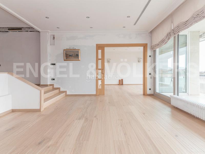 Foto b80c3b10-4268-4958-8d64-a12f72511db6. Ático  con terraza para estrenar en turó parc en Barcelona