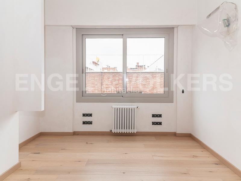 Foto bdd0af79-313d-4113-96dd-c20feaefdc25. Ático  con terraza para estrenar en turó parc en Barcelona