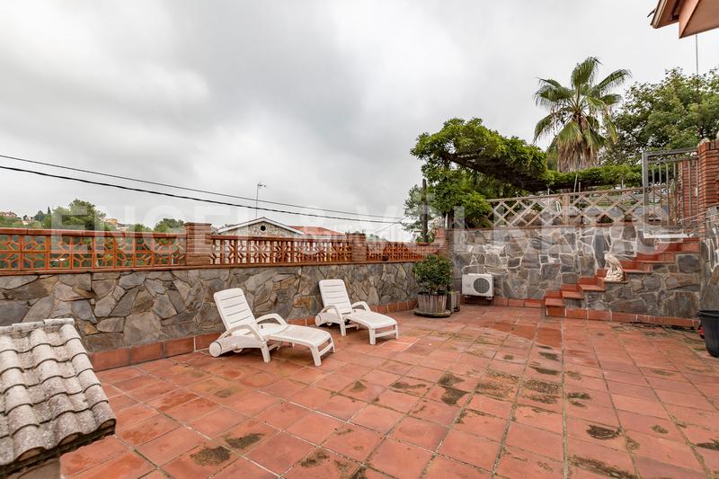 Foto 19cef692-bc38-40ca-90f8-42706faab26b. Casa amplia casa en el centro de castellnou en Castellnou-Can Mir-Can Solà Rubí