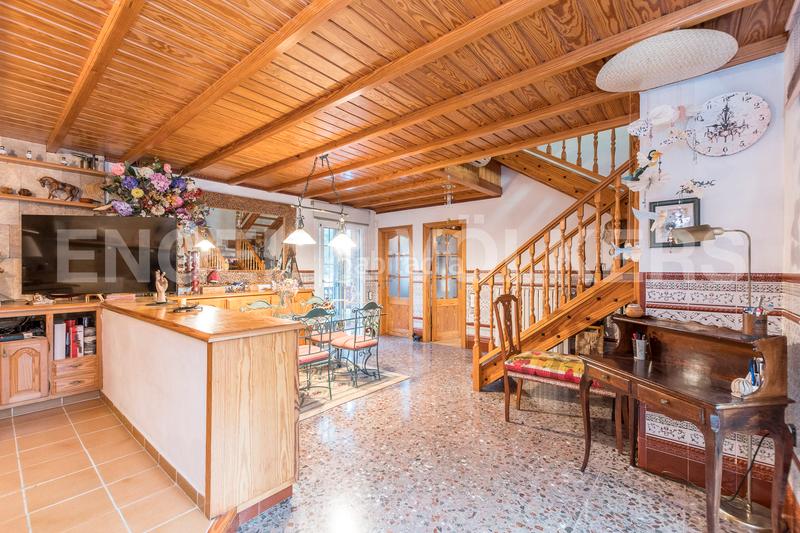 Foto 2994f34f-84fe-4740-b6d3-4d02ab0e5d6a. Casa amplia casa en el centro de castellnou en Castellnou-Can Mir-Can Solà Rubí