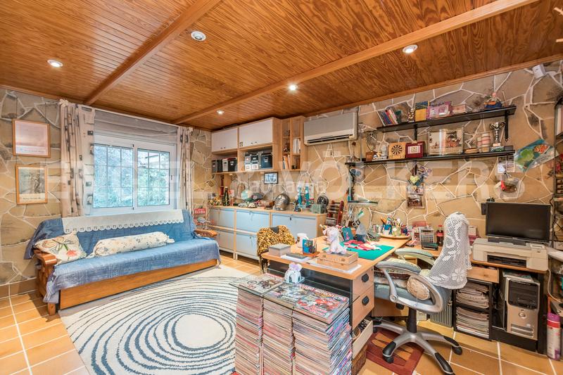 Foto 69bf7225-b3ff-43b1-b6db-d4c90e446ab3. Casa amplia casa en el centro de castellnou en Castellnou-Can Mir-Can Solà Rubí