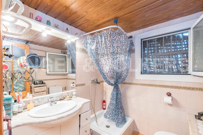 Foto 79a32333-7e35-47ec-b5e3-aebbbb907119. Casa amplia casa en el centro de castellnou en Castellnou-Can Mir-Can Solà Rubí