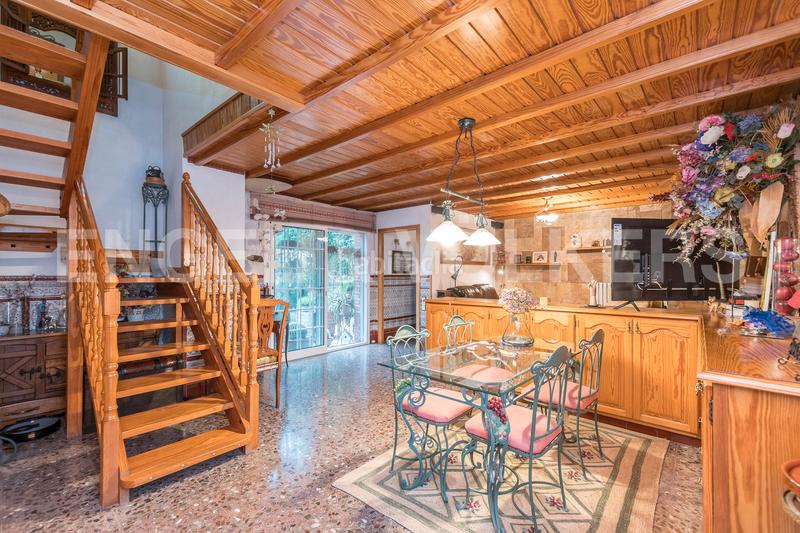 Foto 8fb0549b-308d-4ffd-bc29-d20a4a266f39. Casa amplia casa en el centro de castellnou en Castellnou-Can Mir-Can Solà Rubí