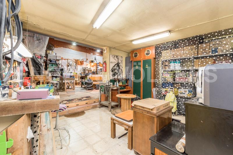 Foto a0b602a6-ebf0-438e-9610-0ad9609e4455. Casa amplia casa en el centro de castellnou en Castellnou-Can Mir-Can Solà Rubí