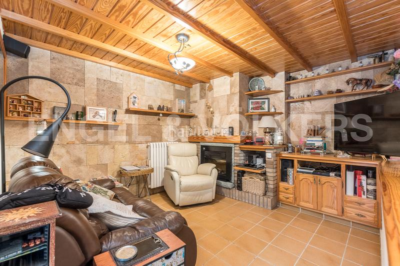 Foto aa7db457-0eef-4499-92d9-e4c38d76a813. Casa amplia casa en el centro de castellnou en Castellnou-Can Mir-Can Solà Rubí