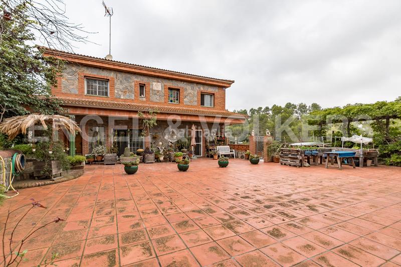 Foto ac8318e8-bbb6-4191-8894-b272f636ec11. Casa amplia casa en el centro de castellnou en Castellnou-Can Mir-Can Solà Rubí