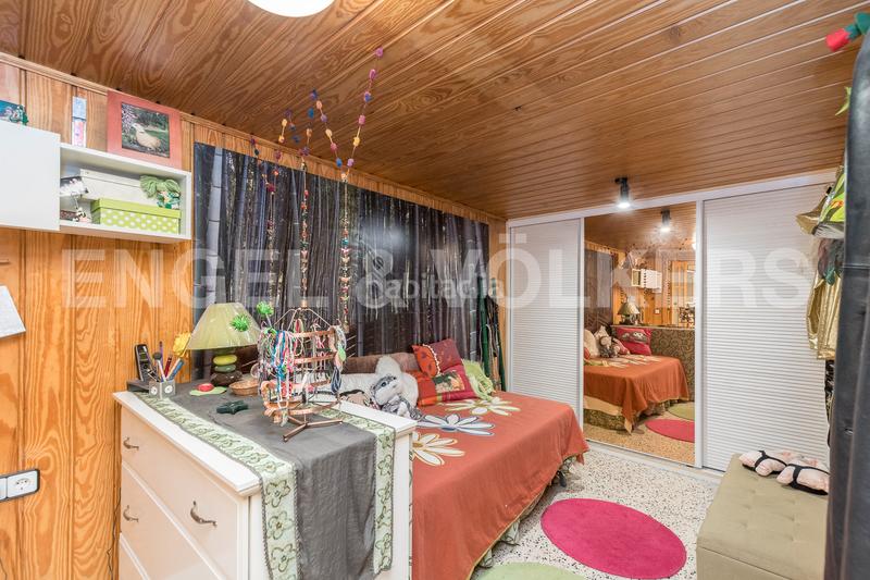 Foto b5ec04dd-8510-448d-aeb5-2ab52f4c4204. Casa amplia casa en el centro de castellnou en Castellnou-Can Mir-Can Solà Rubí