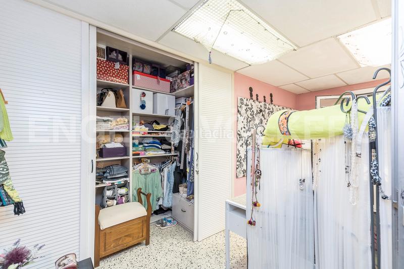 Foto f551c3c7-14db-43f4-b3c3-36edd2d53786. Casa amplia casa en el centro de castellnou en Castellnou-Can Mir-Can Solà Rubí