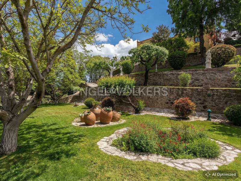Foto 147c414d-6188-4940-8a68-e4f1e438485f. Casa amb calefacció aparcament piscina a Congost-Santa Caterina Manresa