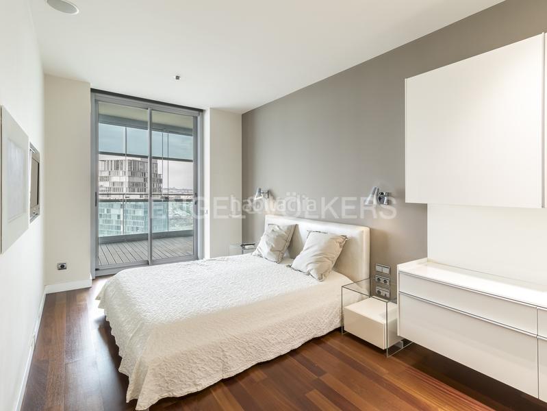 Foto 23e54ca3-8a60-4468-945d-2bb76f4157d8. Apartament amb calefacció aparcament piscina a Diagonal Mar i el Front Marítim del Poblenou Barcelona