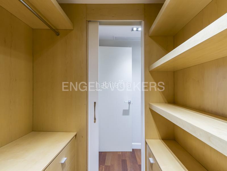 Foto 4d237bef-9e20-44dc-a356-4a1b819099be. Apartament amb calefacció aparcament piscina a Diagonal Mar i el Front Marítim del Poblenou Barcelona