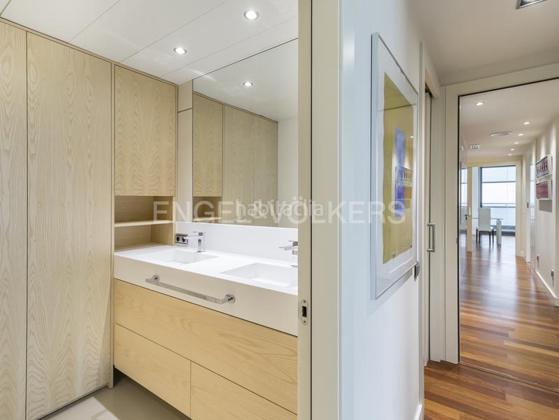 Foto 4e0cbcd4-b28b-49b6-bbd4-ebb8c10e3e5a. Apartament amb calefacció aparcament piscina a Diagonal Mar i el Front Marítim del Poblenou Barcelona