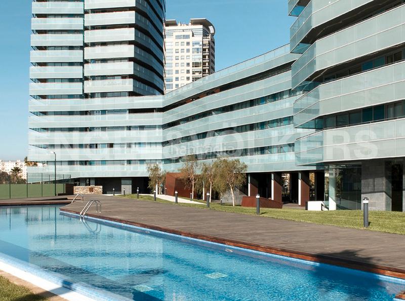 Foto a3eb5d59-cca3-4fd0-b7c1-06ce789a1f45. Apartament amb calefacció aparcament piscina a Diagonal Mar i el Front Marítim del Poblenou Barcelona