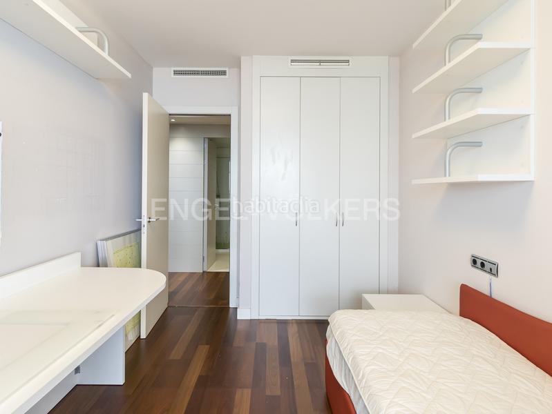 Foto fa3e16d6-6e15-49f2-8313-40d75e8acf90. Apartament amb calefacció aparcament piscina a Diagonal Mar i el Front Marítim del Poblenou Barcelona
