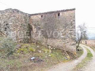 Masia a Castellgalí. Masía catalogada a rehabilitar en castellgalí.
