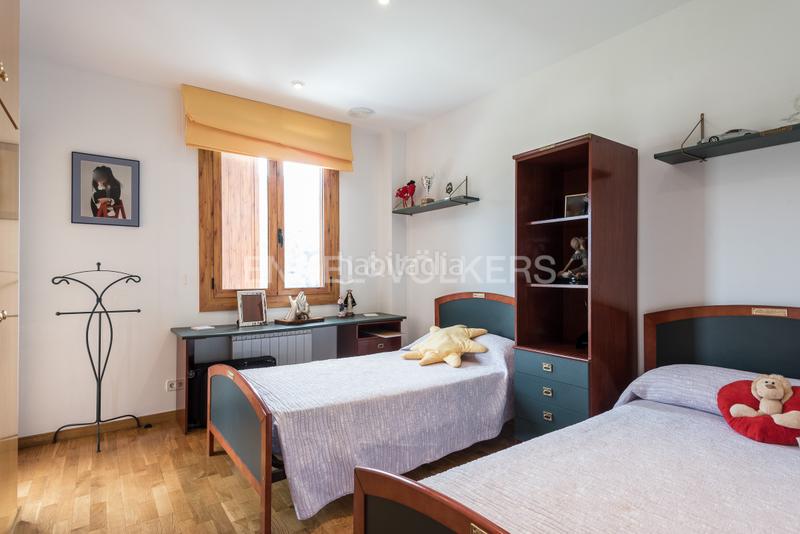 Foto 5df4d4d7-fd96-4230-b47d-77befde93bbc. Casa con riscaldamento parcheggio piscina in Eixample - Can Bogunyà Castellar del Vallès