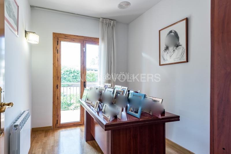 Foto 6c3c8ab3-49e7-4c9b-9849-887773cc8086. Casa con riscaldamento parcheggio piscina in Eixample - Can Bogunyà Castellar del Vallès