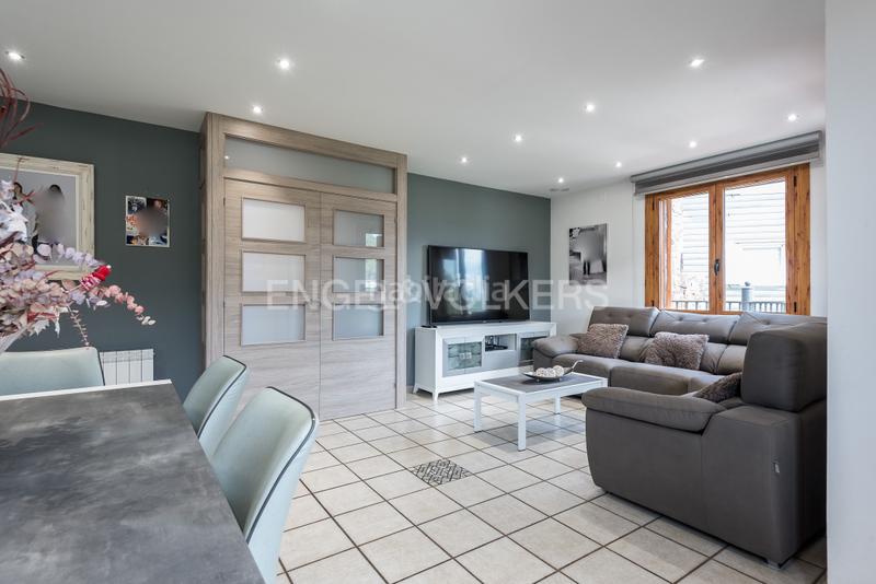 Foto bdae2108-2ee1-4f87-862b-263410d2602e. Casa con riscaldamento parcheggio piscina in Eixample - Can Bogunyà Castellar del Vallès