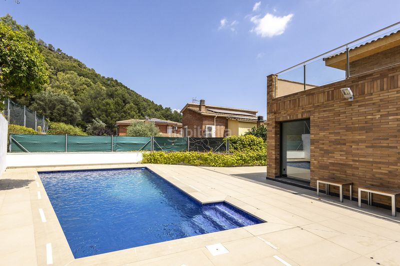 Foto 741e1319-1ded-4e18-bb97-61b178883e70. Casa amb calefacció aparcament piscina a Cervelló