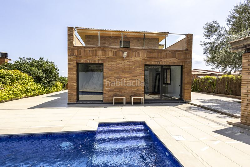 Foto dad9d744-e501-4402-9715-3d0727626a4e. Casa amb calefacció aparcament piscina a Cervelló