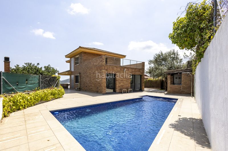 Foto f2fff5e1-7568-4019-bb4e-69cd99f1ae32. Casa amb calefacció aparcament piscina a Cervelló