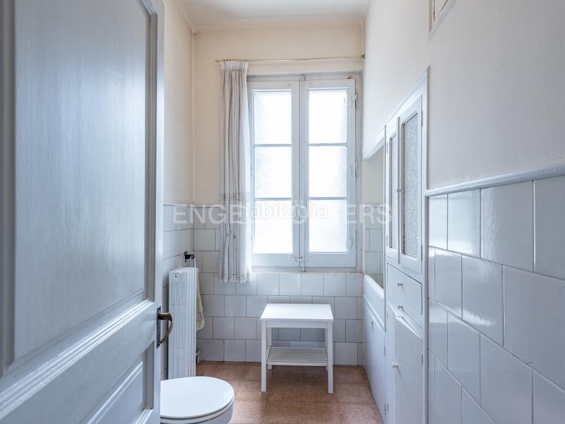 Foto 0ee8d1bd-7a35-4ea2-9a1d-e33042510ffa. Casale con riscaldamento piscina in Poble - Casc Antic Castellar del Vallès