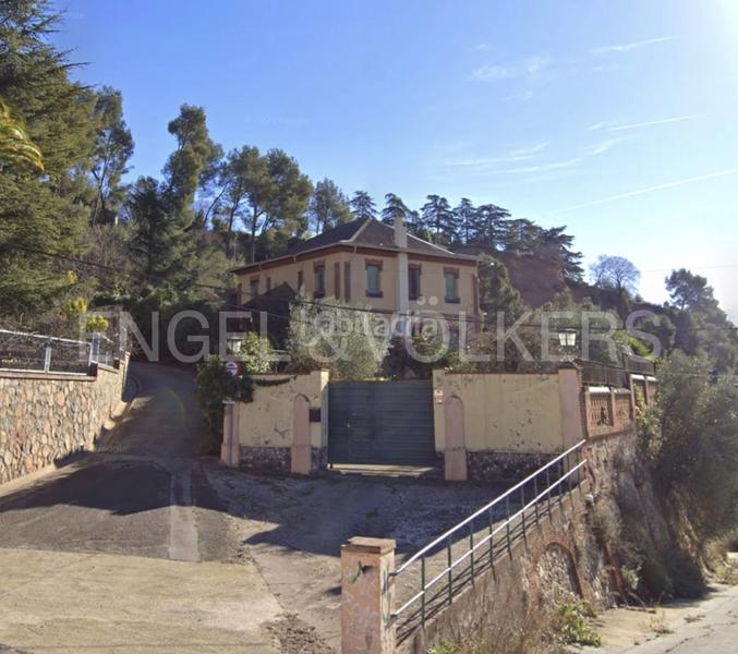 Foto 628099cb-20c9-4b2a-8aaa-a04830daadb0. Casale con riscaldamento piscina in Poble - Casc Antic Castellar del Vallès