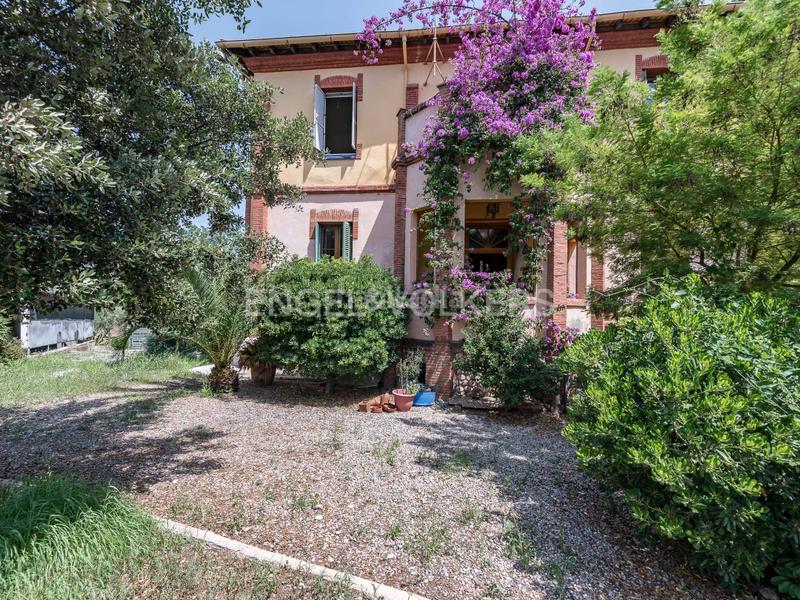 Foto 98cc7bfe-2ca1-477a-bafd-f43d84ccd82e. Casale con riscaldamento piscina in Poble - Casc Antic Castellar del Vallès