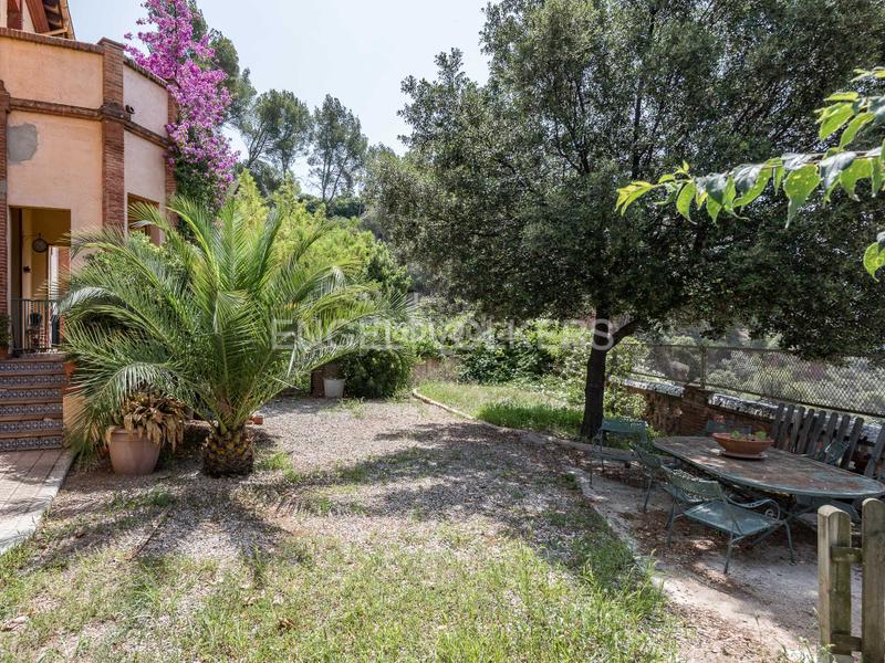 Foto e56cf687-5cfe-481a-adb9-b8e12acf1fc9. Casale con riscaldamento piscina in Poble - Casc Antic Castellar del Vallès