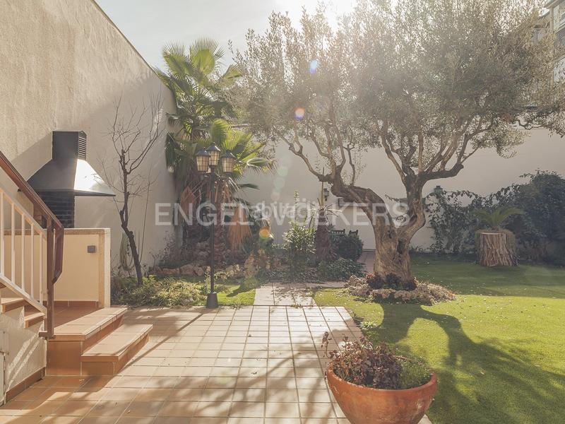 Foto 4d70e4bd-a6a7-4b3d-aa03-1fb80b37a899. Casa amb calefacció aparcament piscina a Centre Sabadell