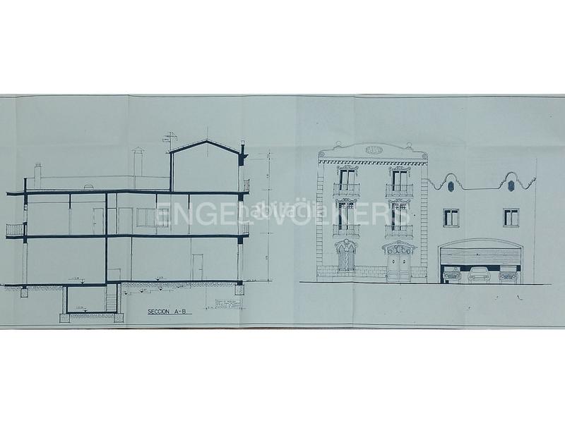 Foto 62b963cd-d504-42bb-a795-f11820991e9b. Casa amb calefacció aparcament piscina a Centre Sabadell