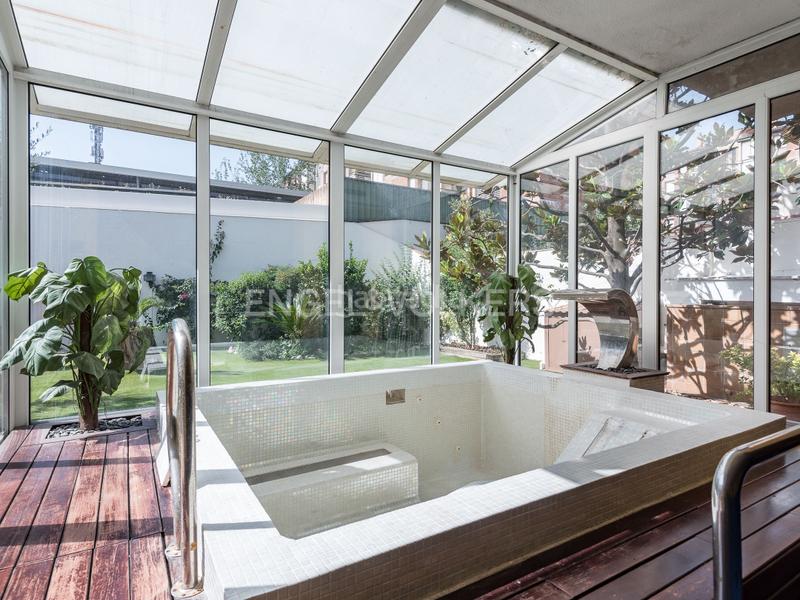 Foto 6c3555c1-0cf2-4a6d-81e4-a2e4a0de66d4. Casa amb calefacció aparcament piscina a Centre Sabadell