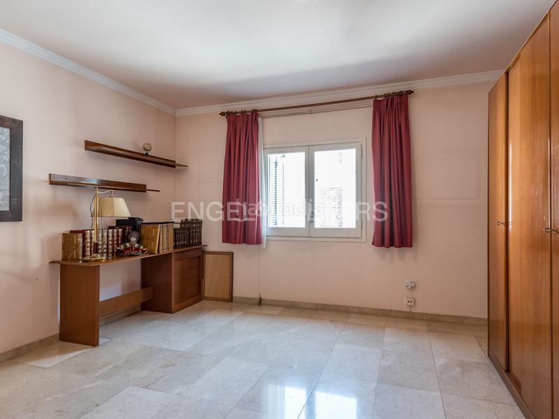 Foto a0175f78-120d-457c-84a7-53db38697e34. Casa amb calefacció aparcament piscina a Centre Sabadell