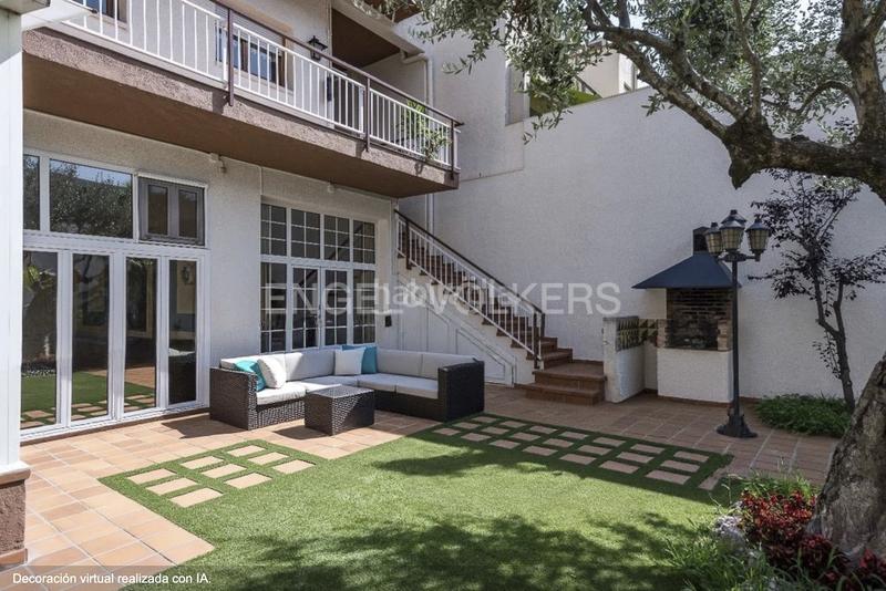 Foto addb3a6f-d0dc-4bb5-ae9b-4c104e063043. Casa amb calefacció aparcament piscina a Centre Sabadell