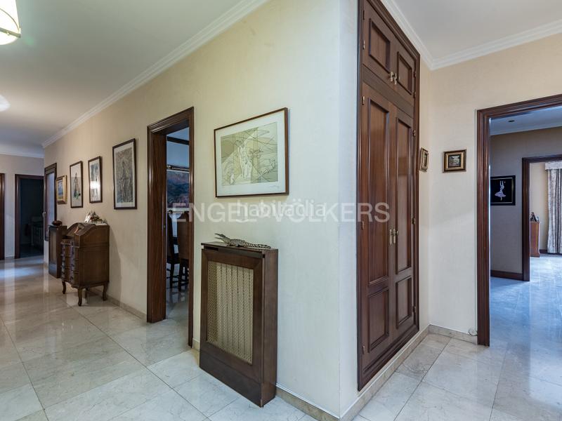 Foto af69fda9-18d4-4019-b74c-71f655cdb589. Casa amb calefacció aparcament piscina a Centre Sabadell